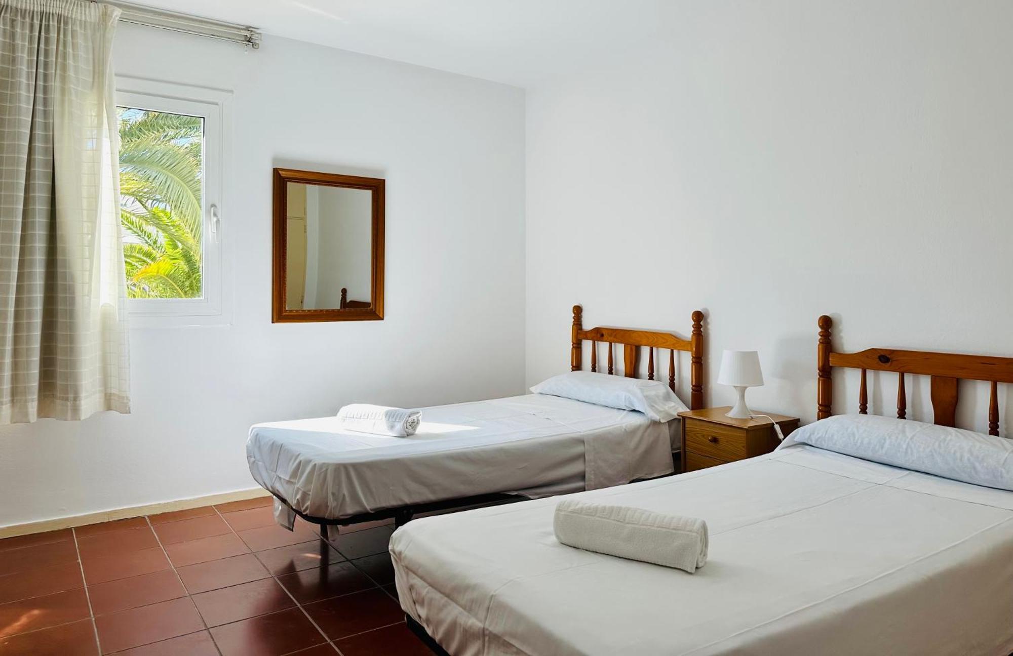 Апартаменты Book Ibiza Салоу Экстерьер фото